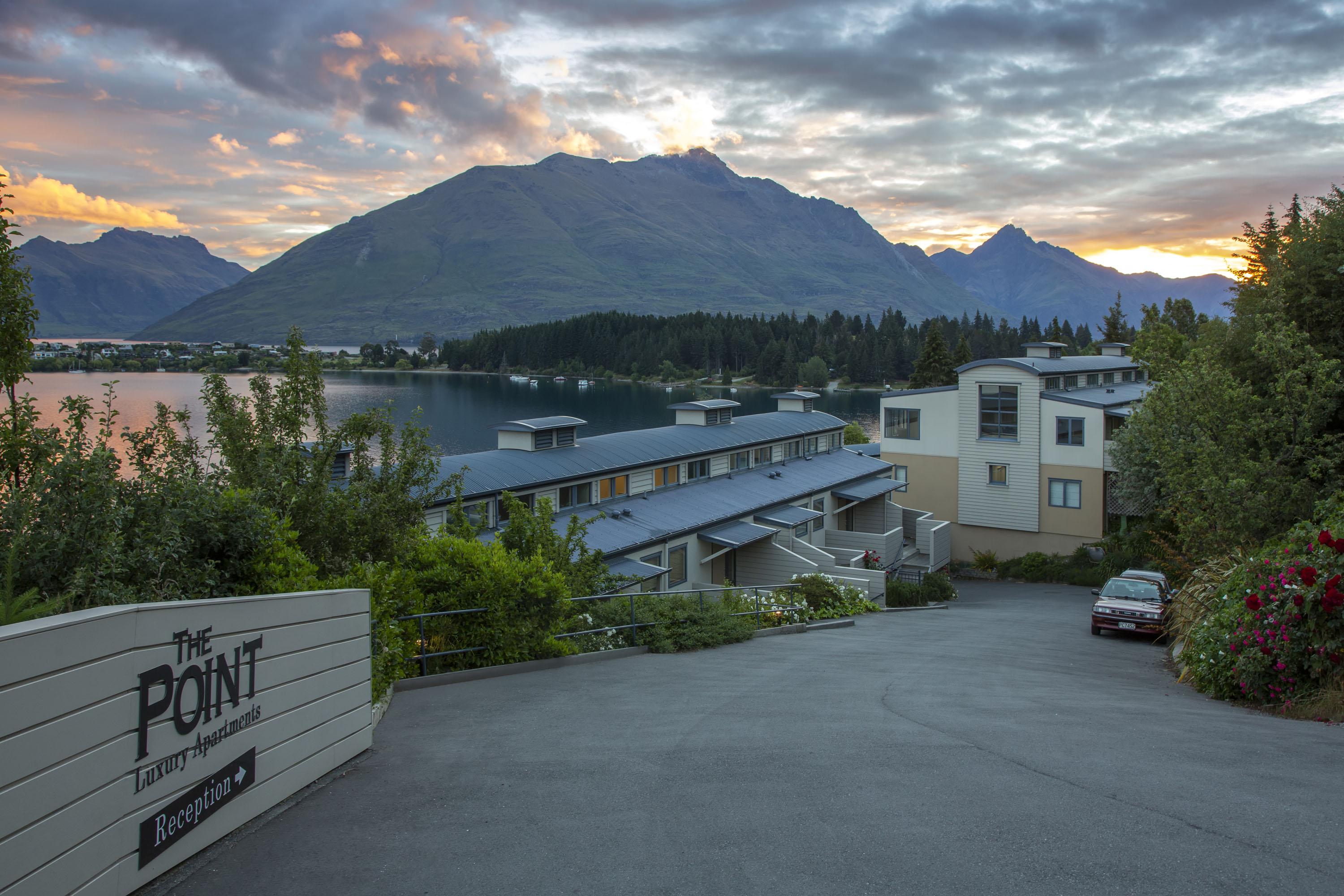 Peppers Beacon Aparthotel Queenstown Exteriör bild